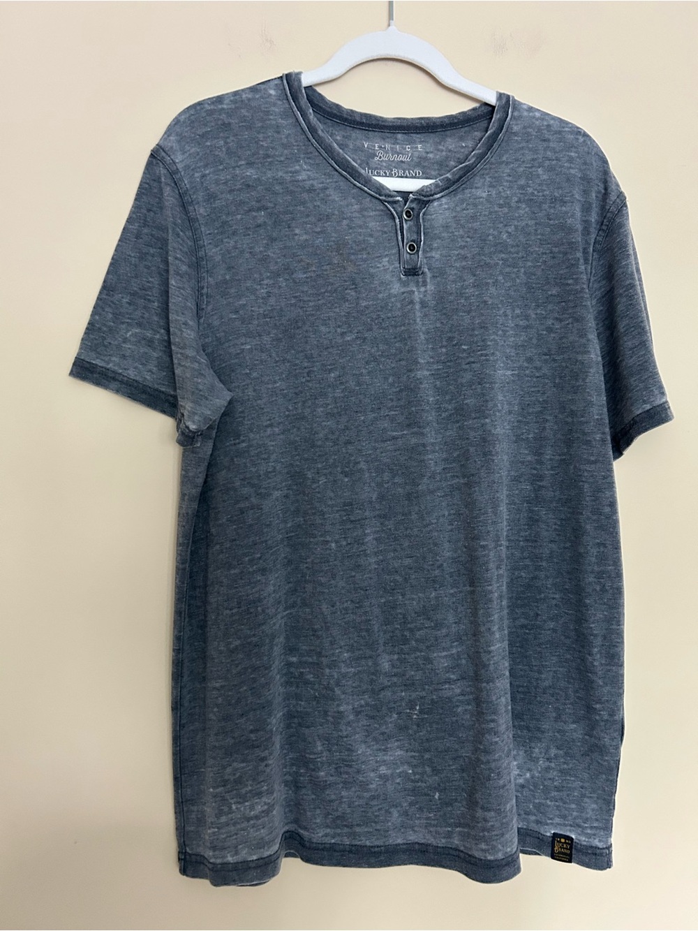 ♦️Lucky Brand Men's Short Sleeve Henley Tee - Faded Gray